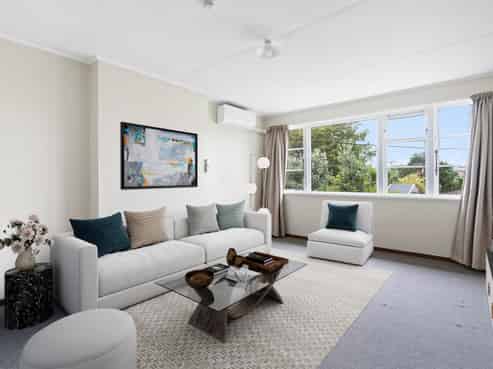 16B Fraser Road, Narrow Neck