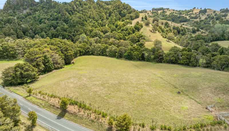 645 West Coast Road, Makarau