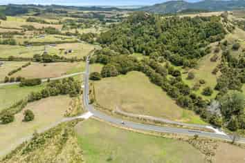 645 West Coast Road, Makarau