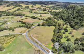 659 West Coast Road, Makarau