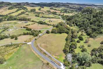 659 West Coast Road, Makarau
