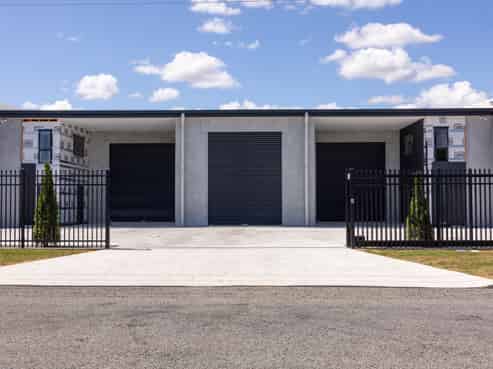 Price adjusted - premium industrial workshop