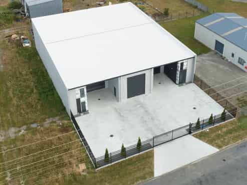 Price adjusted - premium industrial workshop