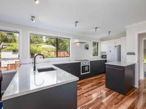 32 Foster Avenue, Huia