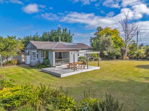 1164 Pareora River Road, Maungati