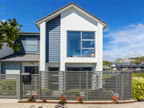 9 Karearea Avenue, Porirua