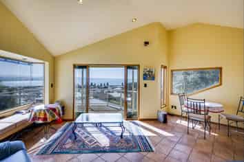 122a Chaucer Road North, Hospital Hill