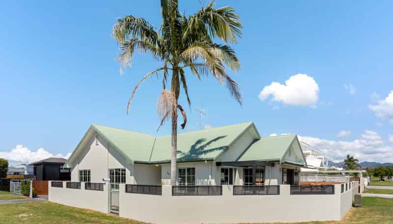 201 Ocean Road, Whangamata