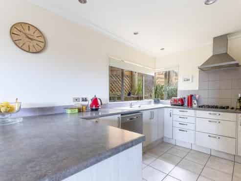 196 Parsons Street, Tawhero