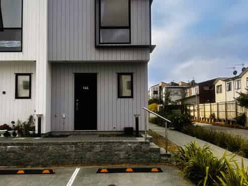 1 Aumarire Lane, Favona