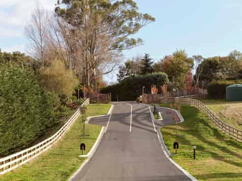 24 Willow Lane, Acacia Bay
