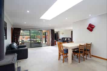 21 Whiting Drive, Wakefield