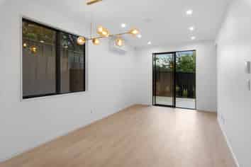 29D Mirrabooka Avenue, Botany Downs