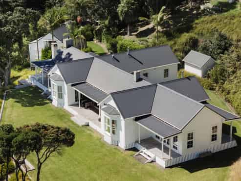 1 Motuarohia Island, Russell