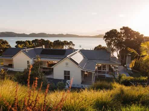 1 Motuarohia Island, Russell