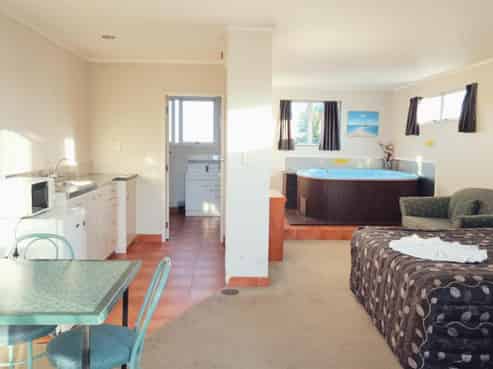 16 Units - Great Location - Very Motivated Vendor