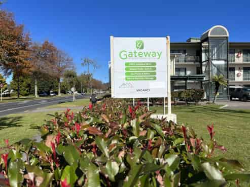 16 Units - Great Location - Very Motivated Vendor