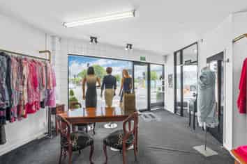 Retail space available – prime location