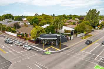 Retail space available – prime location