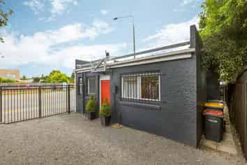 Retail space available – prime location