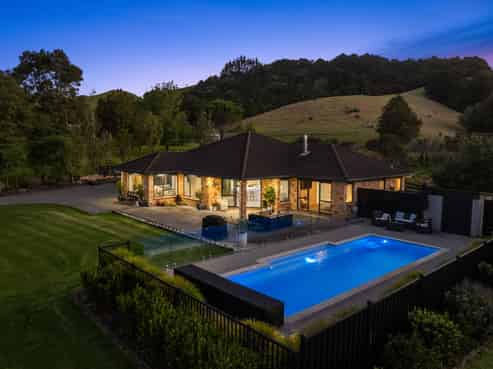 228 Harris Road, Glenbervie