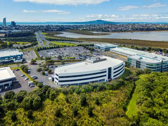 Office with amazing sea and CBD views