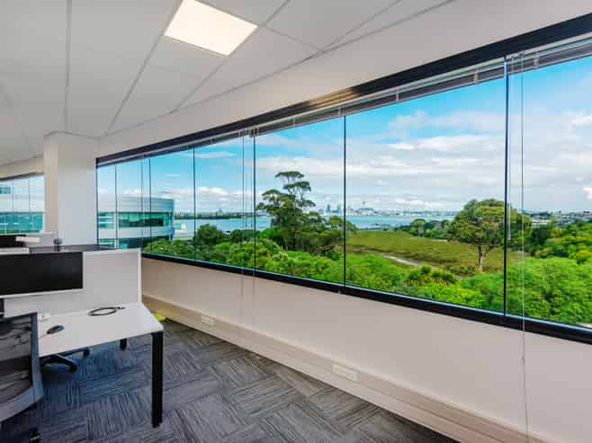 Office with amazing sea and CBD views