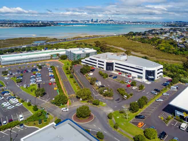 Office with amazing sea and CBD views