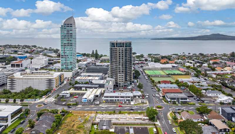 19 Byron Avenue, Takapuna