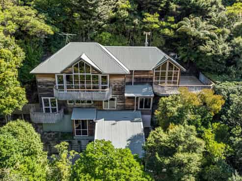 19 Marama Terrace, Eastbourne