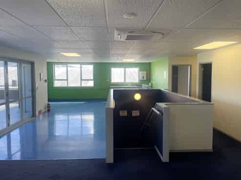 462sqm tidy office premises
