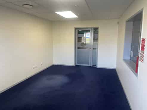 462sqm tidy office premises