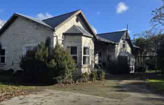 311 Kingseat Road, Kingseat
