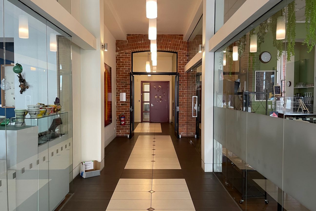 Ground Floor Professional Offices 280 m² - Vista 2