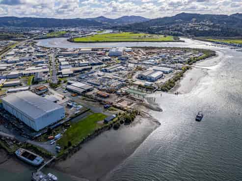 Working Heavy Marine Slipway