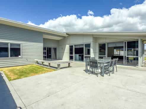 5 Edward Bullen Place, Thames