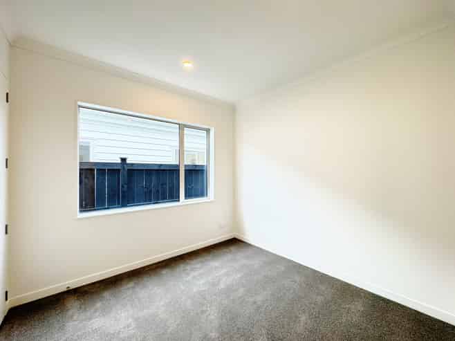 20B Kotiti Dive, Milldale