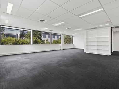 Outstanding office with 'pop top'