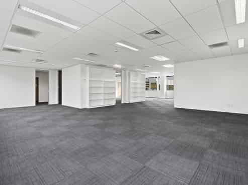 Outstanding office with 'pop top'