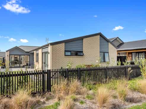 13 Lavinias Way, Chartwell