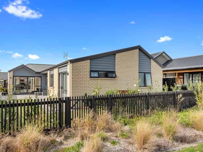 13 Lavinias Way, Chartwell