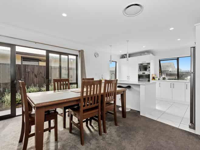 13 Lavinias Way, Chartwell