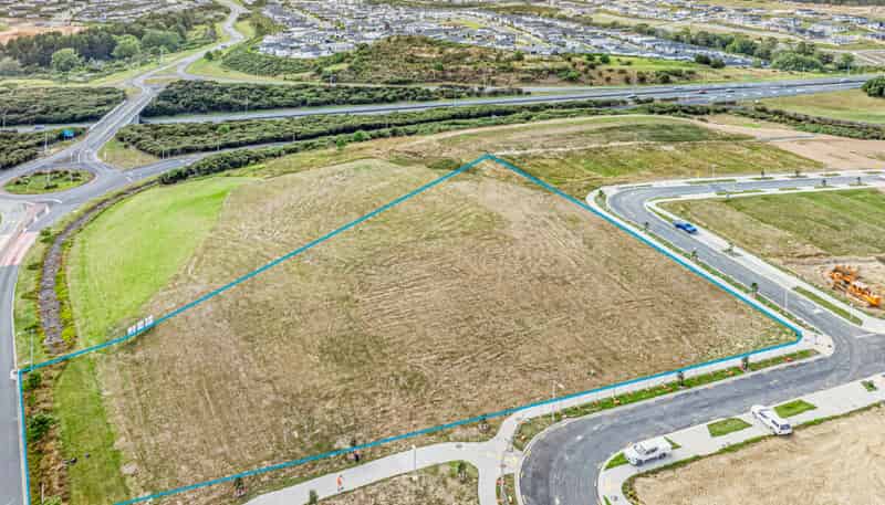 579  Ara Hills, Orewa