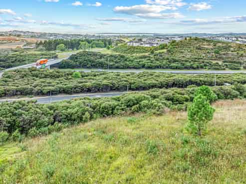 Elevated Lifestyle in Ara Hills: Prime Land with Development Opportunities