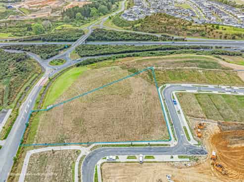 Elevated Lifestyle in Ara Hills: Prime Land with Development Opportunities