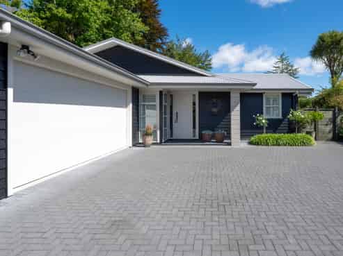 11 Moncur Drive, Springfield