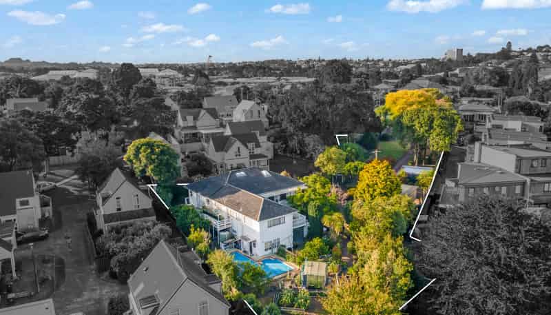 127 Taylors Road, Mount Albert