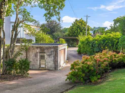 127 Taylors Road, Mount Albert