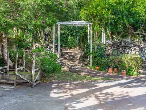 127 Taylors Road, Mount Albert