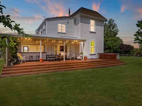 324 Norfolk Road, Carterton